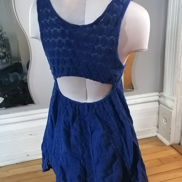 Cutout back dress or coverup - Picture 3 of 5